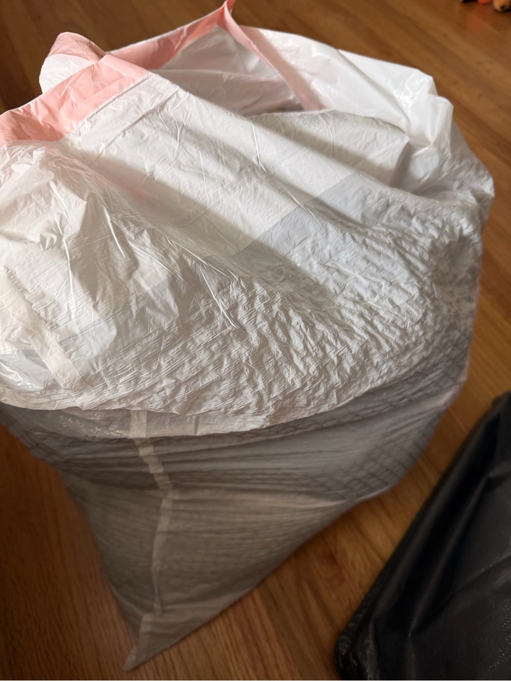 Mystery Clothing Bag – 8 Pieces (Size Large)